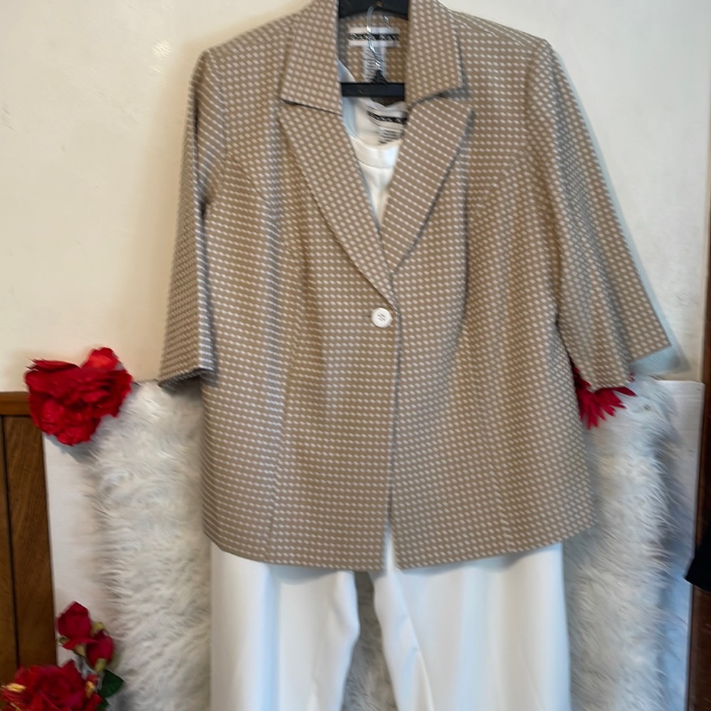 Dana Kay 3Pcs pant top blazer set